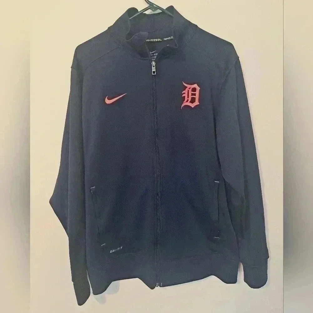 Nike Dri Fit Full Zip long sleeve jacket Size Large EUC